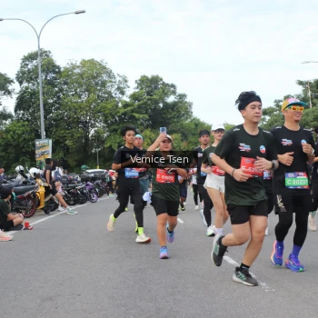 Runner Photo 3809767
