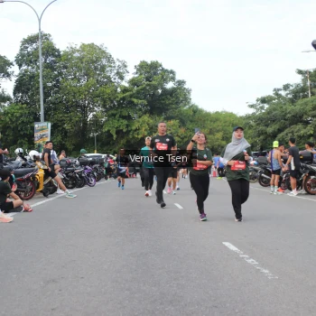 Runner Photo 3809802