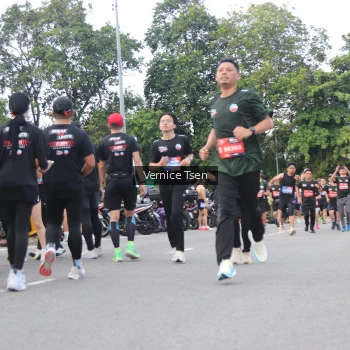 Runner Photo 3809843
