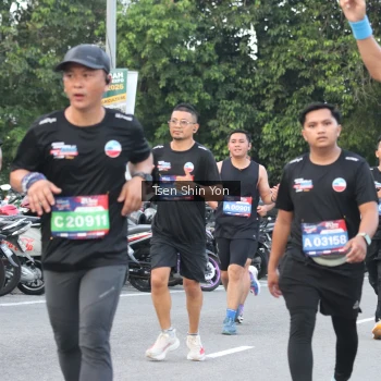 Runner Photo 3809893
