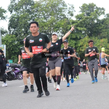 Runner Photo 3809950