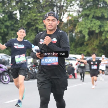 Runner Photo 3809958