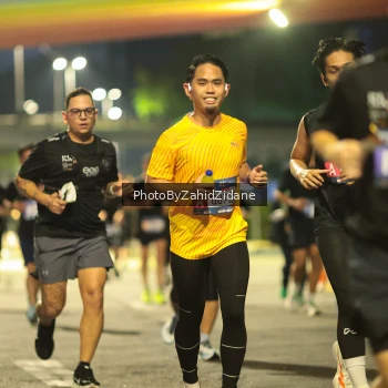 Runner Photo 3810006
