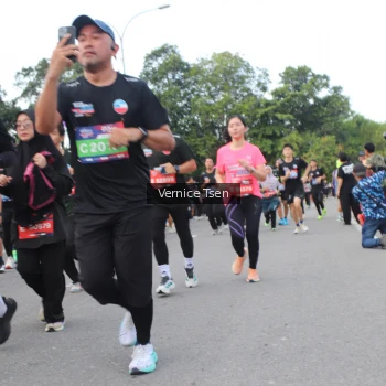 Runner Photo 3810254