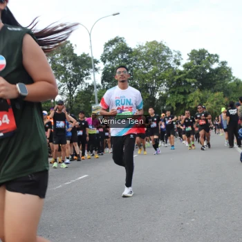 Runner Photo 3810386