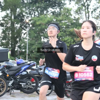 Runner Photo 3810391