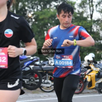 Runner Photo 3810444