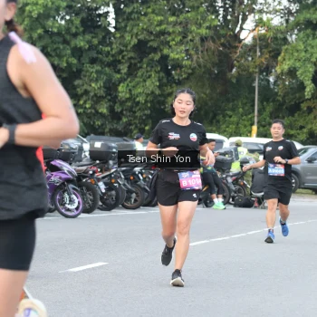 Runner Photo 3810885