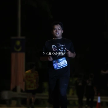 Runner Photo 3811003