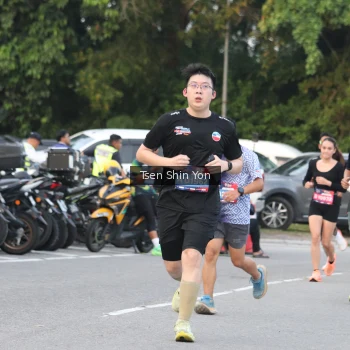 Runner Photo 3811041