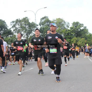 Runner Photo 3811060