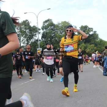 Runner Photo 3811173