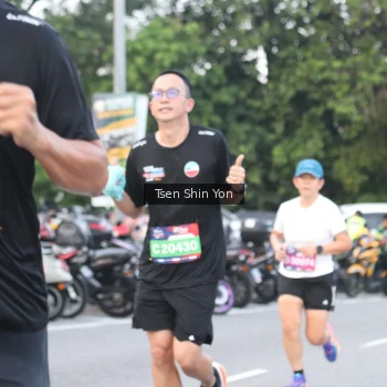 Runner Photo 3811215