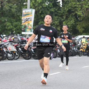 Runner Photo 3811389