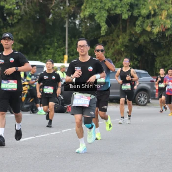 Runner Photo 3811611