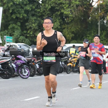 Runner Photo 3811642