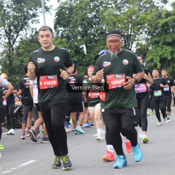 Runner Photo 3811643