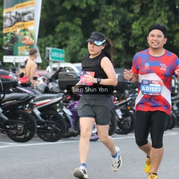 Runner Photo 3811672