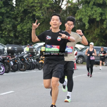 Runner Photo 3811759