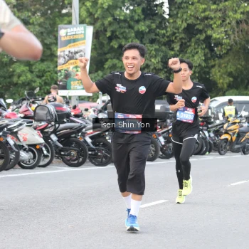 Runner Photo 3811804