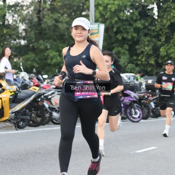 Runner Photo 3811885