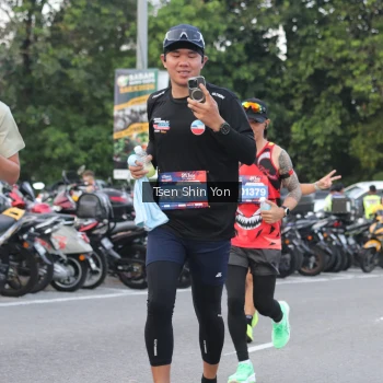 Runner Photo 3812033