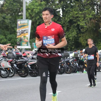 Runner Photo 3812123