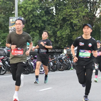 Runner Photo 3812233