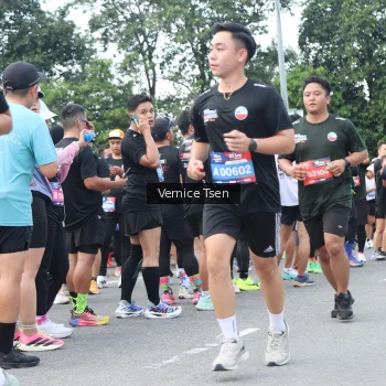 Runner Photo 3812418