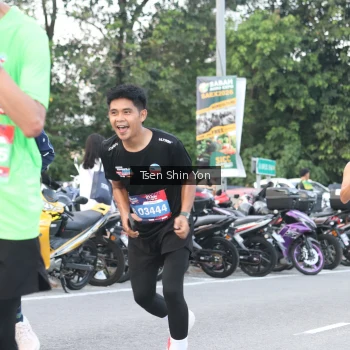 Runner Photo 3812433