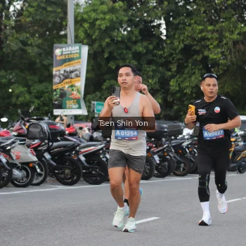 Runner Photo 3812434