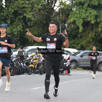 Runner Photo 3812485