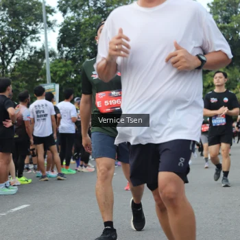 Runner Photo 3812488