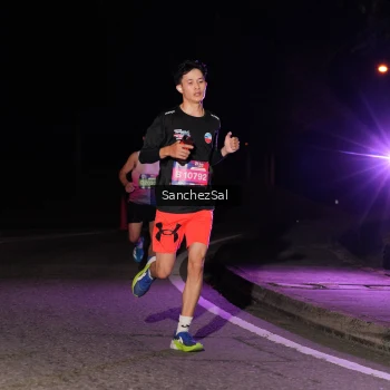 Runner Photo 3812496