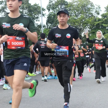 Runner Photo 3812575