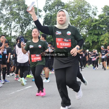 Runner Photo 3812582