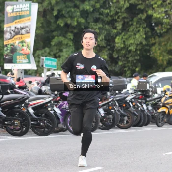 Runner Photo 3812584