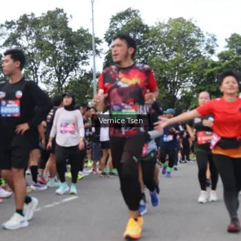 Runner Photo 3812612