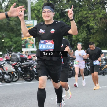 Runner Photo 3812663