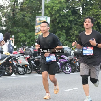 Runner Photo 3812680