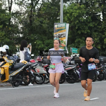 Runner Photo 3812700