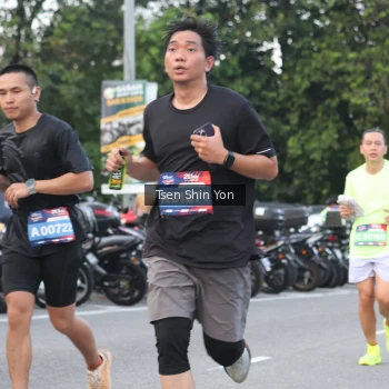 Runner Photo 3812720
