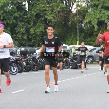 Runner Photo 3812860