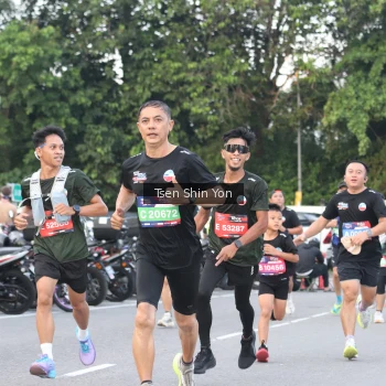 Runner Photo 3812912