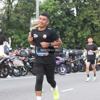 Runner Photo 3813155