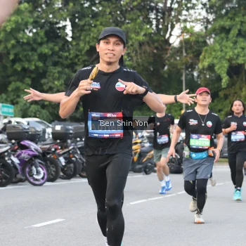Runner Photo 3813375