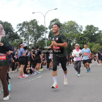 Runner Photo 3813715