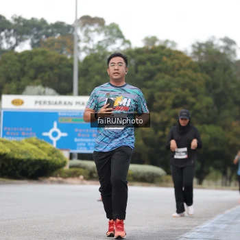 Runner Photo 3814566