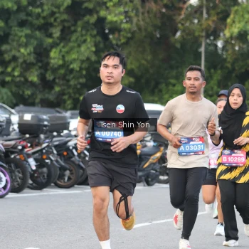 Runner Photo 3814759