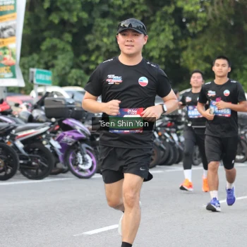 Runner Photo 3814890